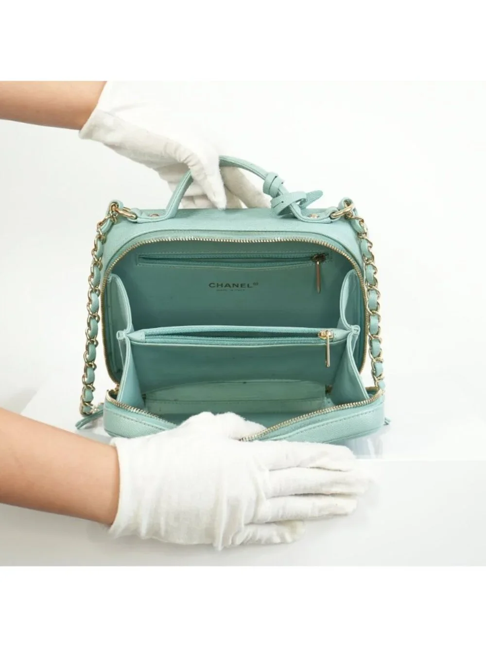 CHANEL certificate good includes